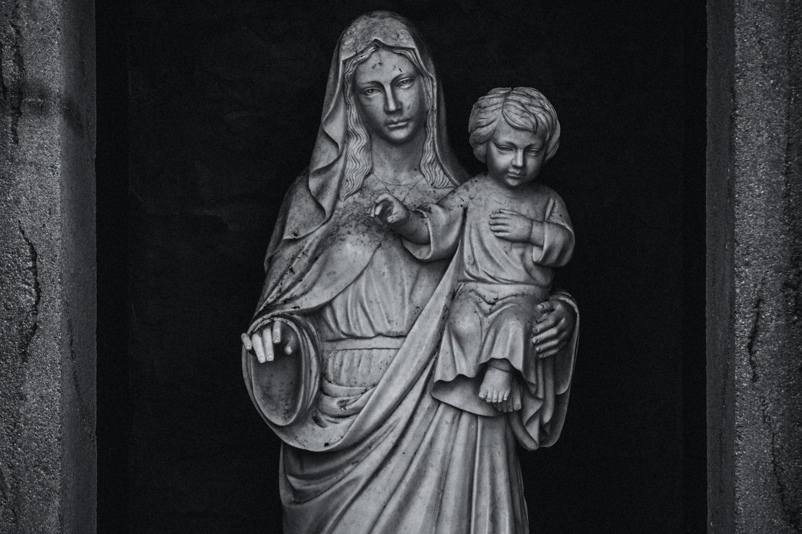 Statue of Mother and Son